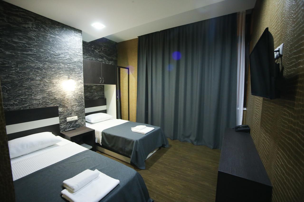 West Tower Hotel Kutaisi Zewnętrze zdjęcie