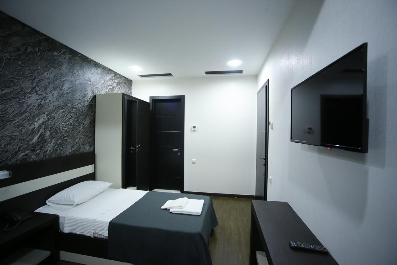 West Tower Hotel Kutaisi Zewnętrze zdjęcie